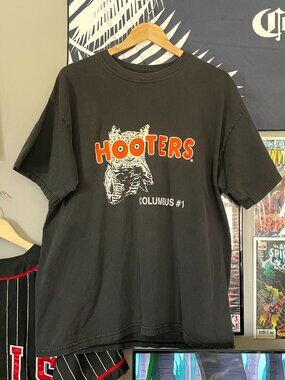 Vintage Hooters Columbus T-shirt XL